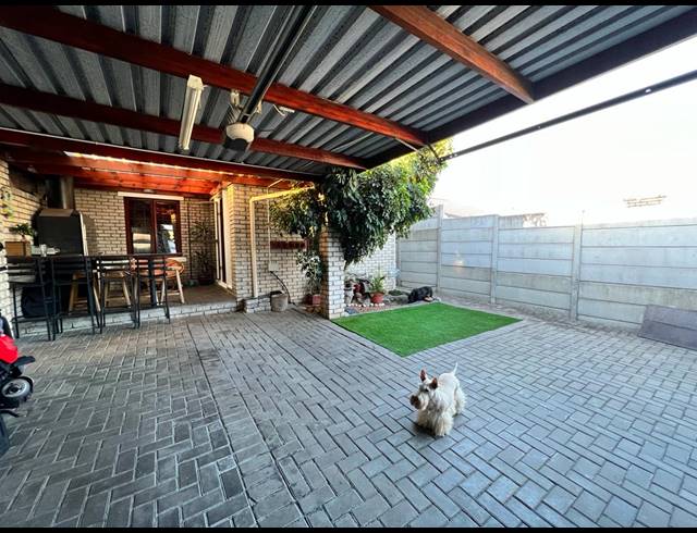 2 BEDROOM HOUSE FOR SALE IN OAKGLEN